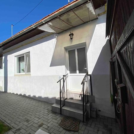 Elisaveta'S Retreat. Come To Feel The Tranquility! Risnov Exterior photo